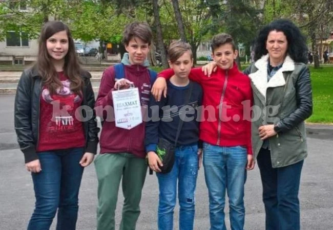 Математици отиват на финали по шах
