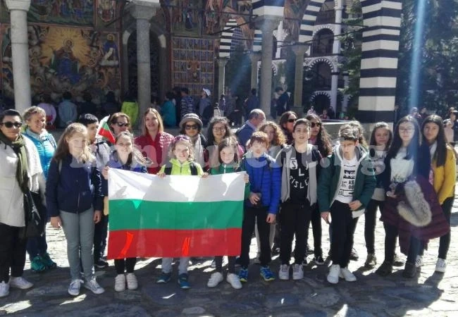 Ученици научиха истории, скрити в скалите