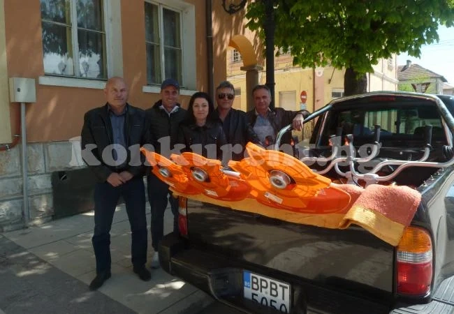 Кметът на Борован подари тримери на кметства