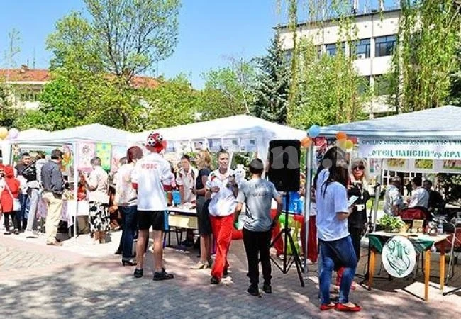 Ученици избират професия на Панорама на образованието във Враца