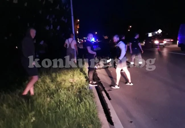 ОБНОВЕНА Дионисий седна зад волана на БВМ и отсече електрически стълб СНИМКИ
