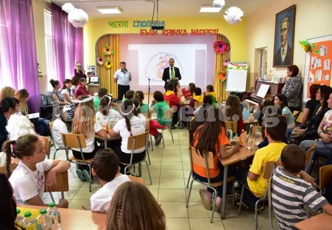 Калин Каменов поздрави участниците във викторина