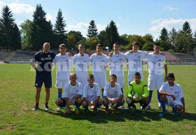 Драма с 3 дузпи в комшийско дерби при U15, Джако с хеттрик