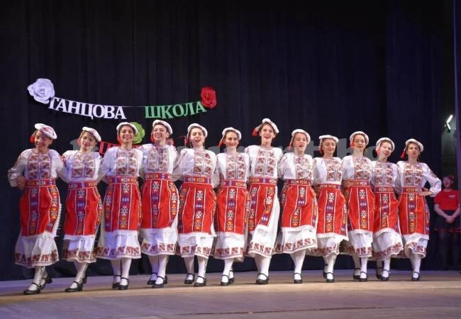 Танцова школа „Цветков” отбеляза една година