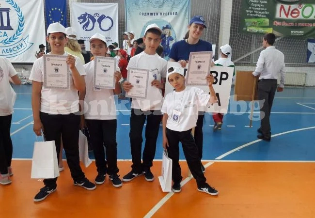 Грамоти и награди за възпитаниците на Детско полицейско управление - Враца