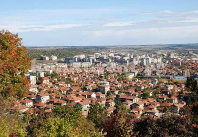 Намалиха цените на 2 общински имота