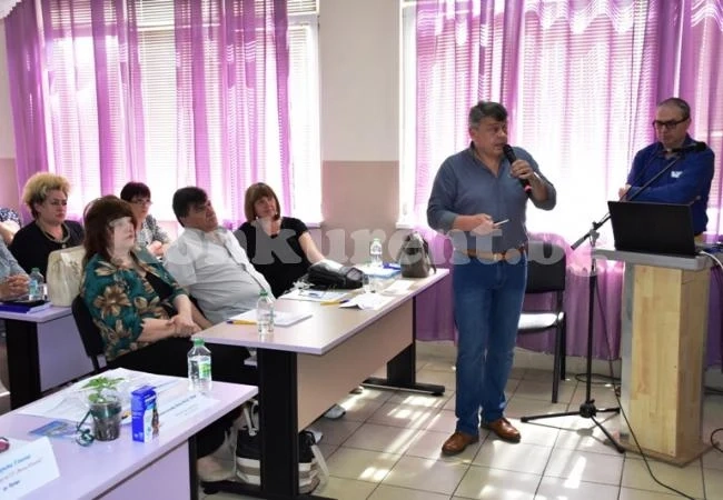 Директори обмениха опит във врачанско училище