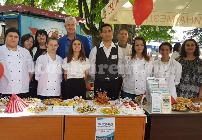 Училища се представиха на Панорама в Мездра
