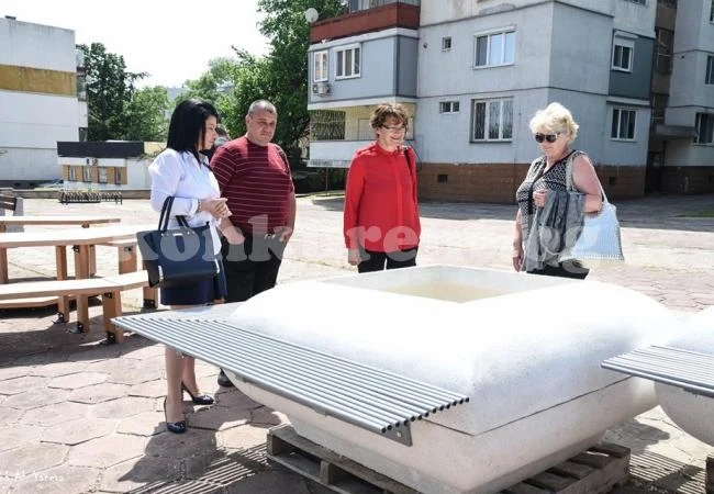 В Козлодуй поставиха подземни контейнери за битови отпадъци