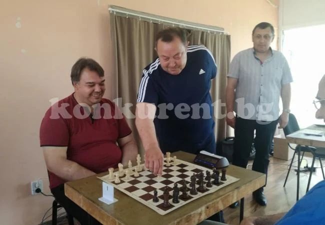 Международен майстор триумфира в Кула, награди за 19 шахматисти
