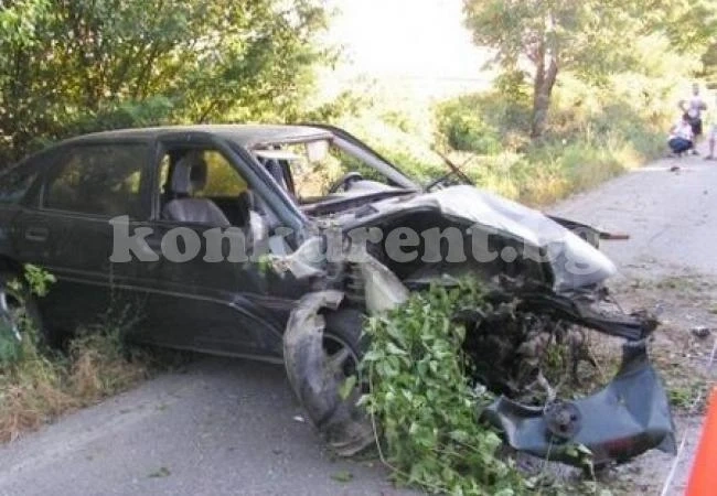 Мъж загина в тежка катастрофа