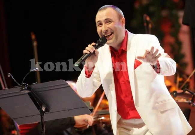 Руслан Мъйнов пее руски романси в Мездра