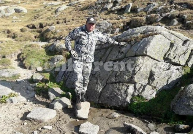 Чужденци търсят забравени съкровища в планината