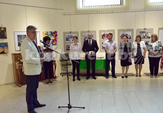 (Видео) С изложба демонстрираха важността на трудотерапията
