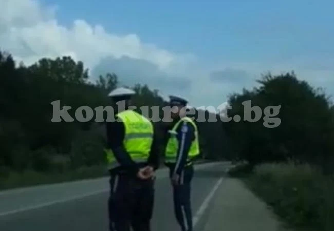 Шофьор отказа да даде книжката на полицаи - картите им изтекли