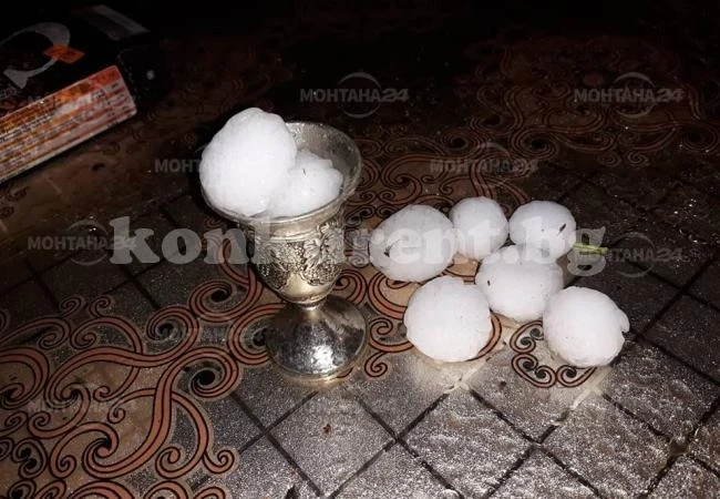 СНИМКИ Градушка удари в Северозапада - вижте къде