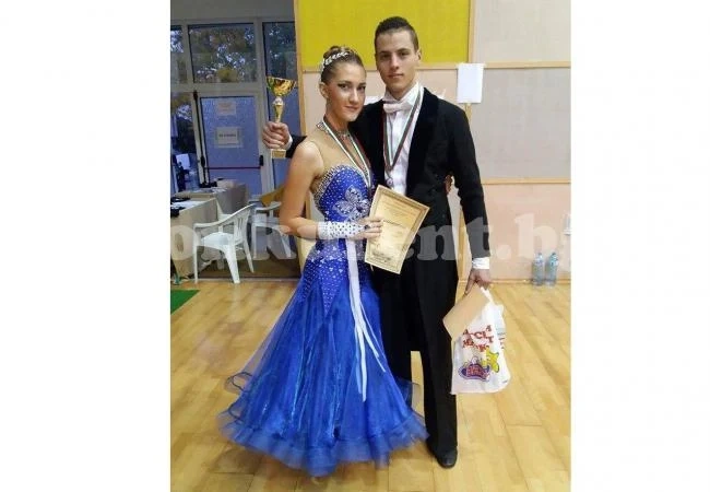 Отличиха наши танцьори със златни и бронзови медали