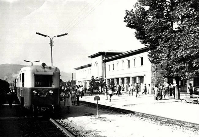 Заловиха крадец на охранителни камери на жп спирка