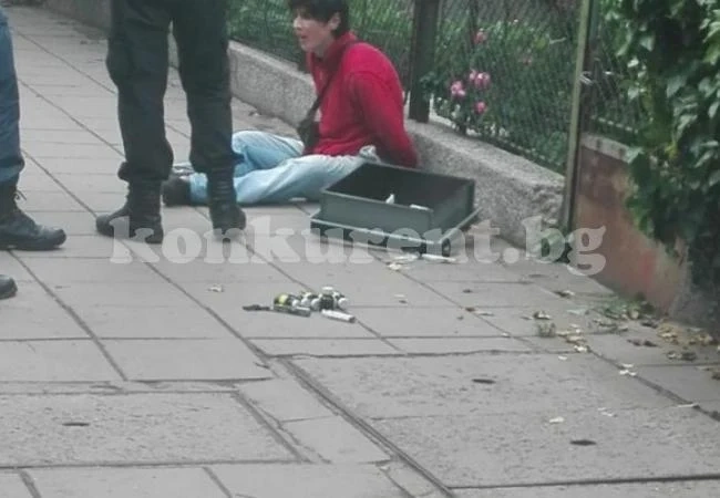 Нападателят с нож от тролейбуса остава в ареста