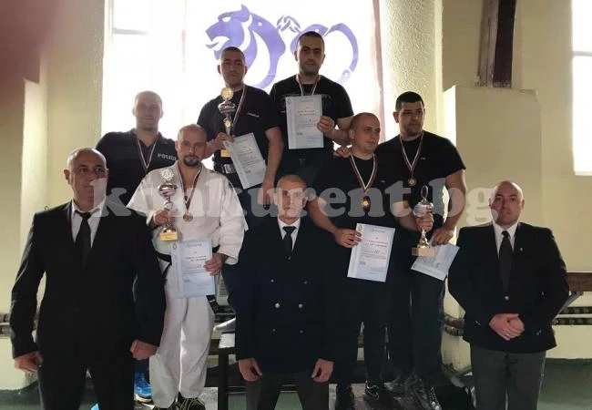 Дуо води Спартак до 2 място в зона по полицейска защита