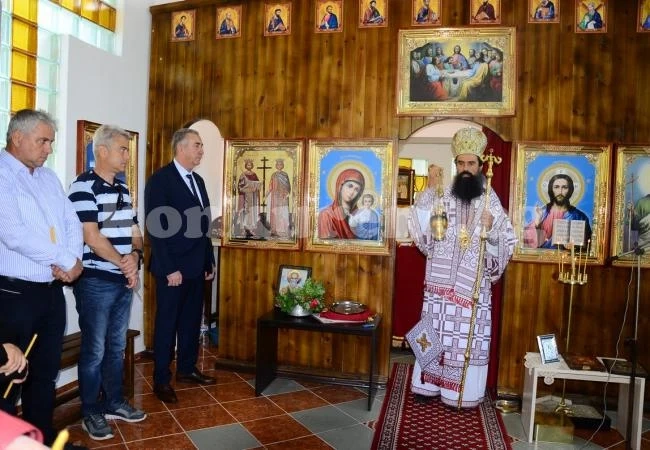 Откриха новопостроен храм в село Жеглица