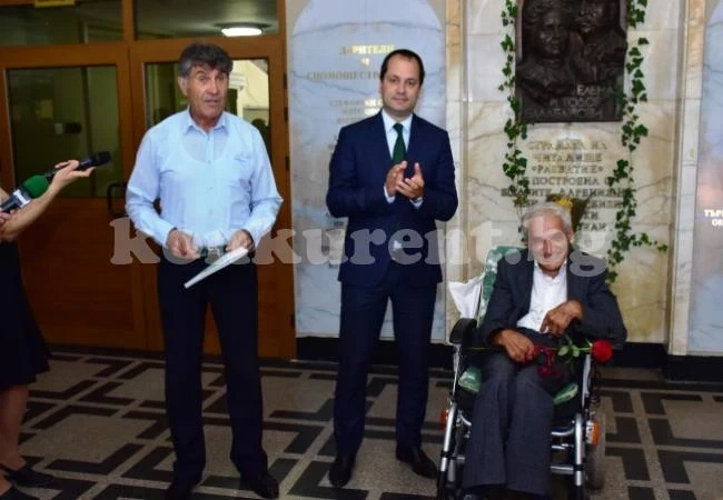 Калин Каменов откри фотоизложба на Тони Дуковски