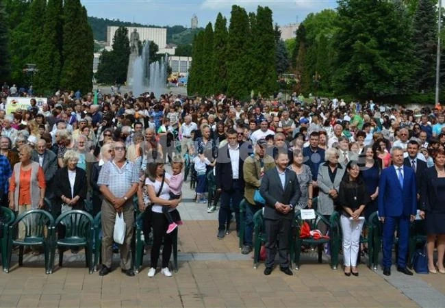 Монтана отбеляза 24 май