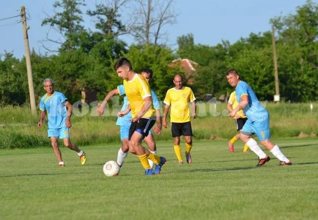 Поръчаха шампанското в Кобиляк след 5:0 над Сантос, развръзката е утре