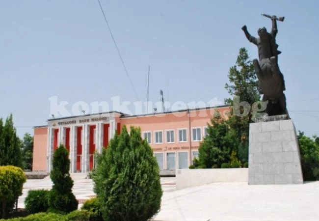 Борован отбеляза 24 май с шествие и награди