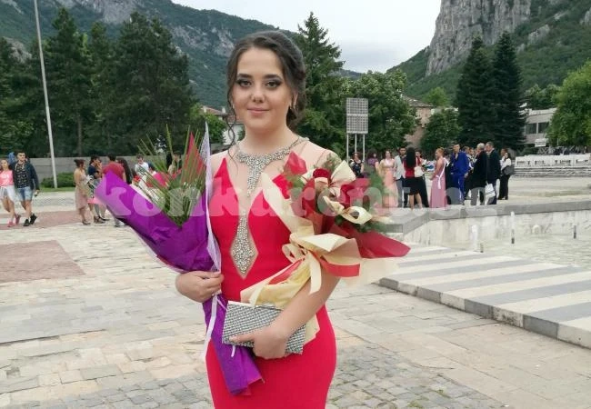 „Game of Proms-3“: Представяме Ви Полина Иванова