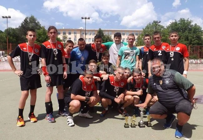 Вицешампионска титла за М16 на ХК Локомотив