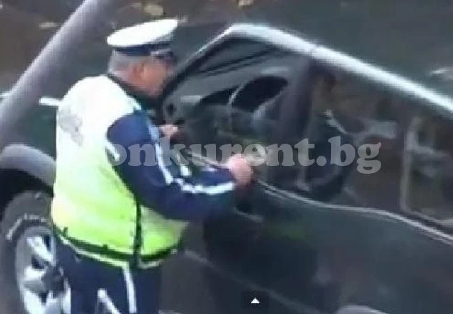 17-годишен опита да подкупи полицай 