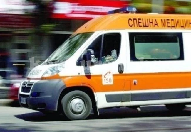 Стена потроши краката на мъж