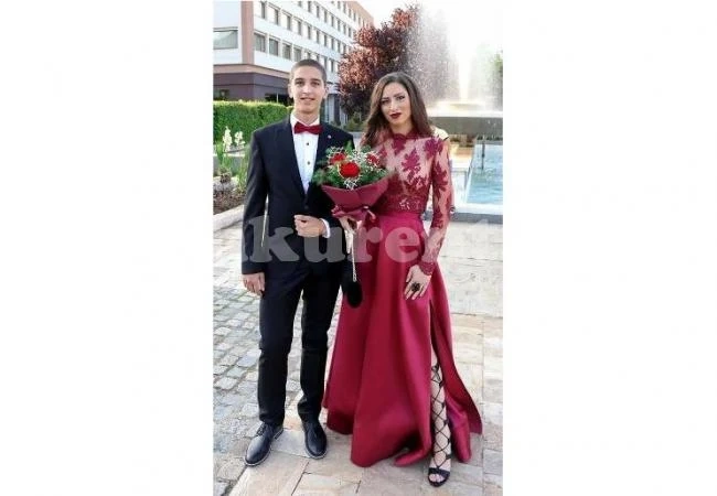„Game of Proms 3”: Братът на Цветелия й кавалерства на бала