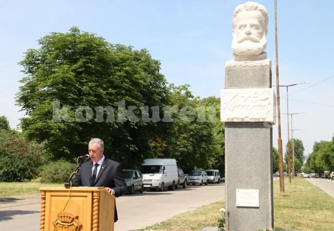 Видин се поклони пред подвига на Ботев и на загиналите за свободата на Родината