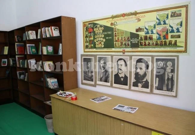 Откриха Културно-информационен център на българите в Звонци