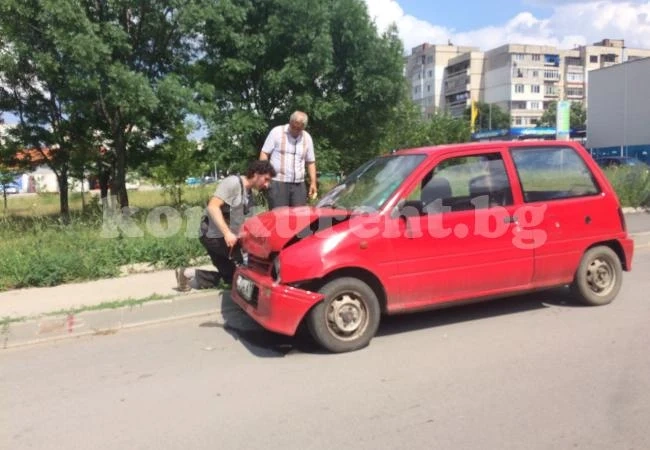 Шофьори огънаха ламарините СНИМКИ