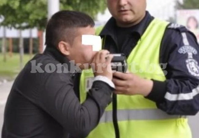 Хванаха пиян да джитка с \