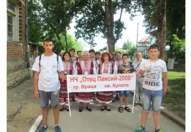Самодейците от кв. Кулата се върнаха със сребърни медали от национален фест