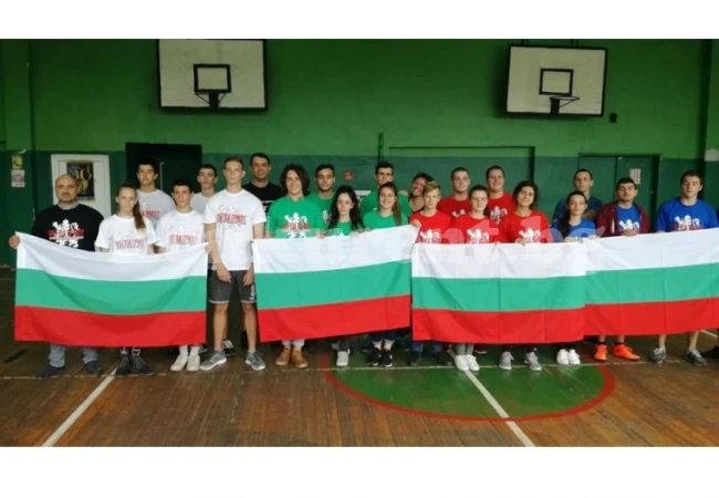 Ученици от Мездра са №1 в \