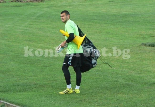 Спортист №1 на Благоевград за 2015 г. ще пази за Ботев, Фиданин се прибра