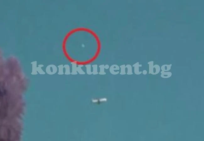 НЛО пречи на самолет да се издигне в небето (ВИДЕО)