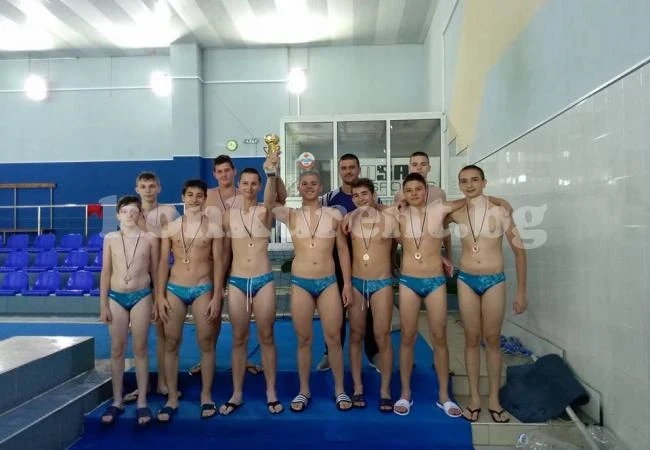 След тренировки на сухо Ботев 2000 се прибра с купа и отличия от София