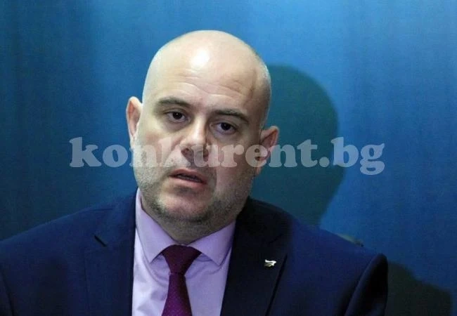Разбиха престъпна група, готвела убийства и побои на прокурори и полицаи