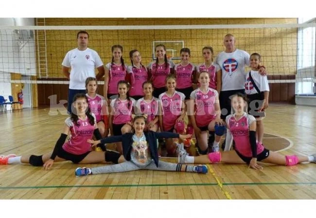Тони Спорт защити реномето си във волейбола, в Топ 4 e при U13