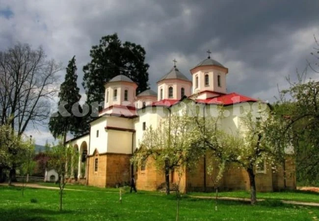 Лопушанският манастир стана детски лагер