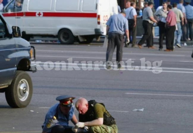 Кола се вряза в пешеходци, има загинали 