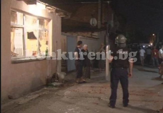 Двама мъже са в болница след сбиване