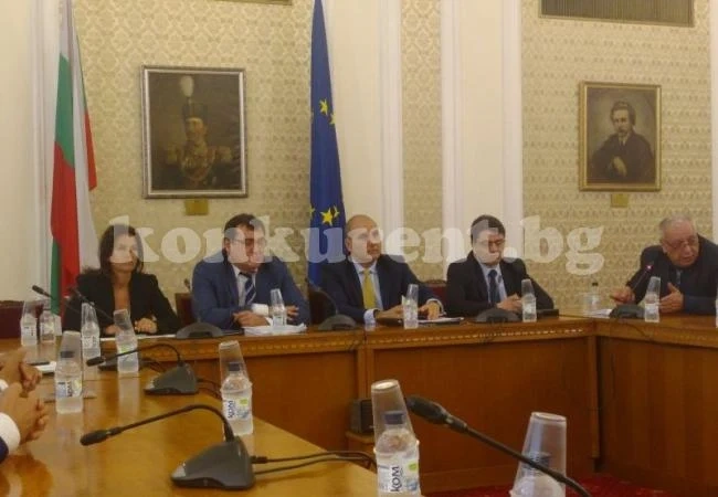 Предлoжиха спешни мерки срещу футболното хулиганство