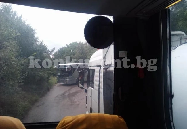 Транспортен хаос заради катастрофите на Е79. Налице са предпоставки за нов инцидент /СНИМКИ/